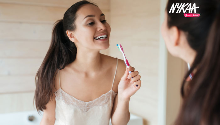 How To Clean Teeth At Home- Learn How To Brush Your Teeth| Nykaa's ...