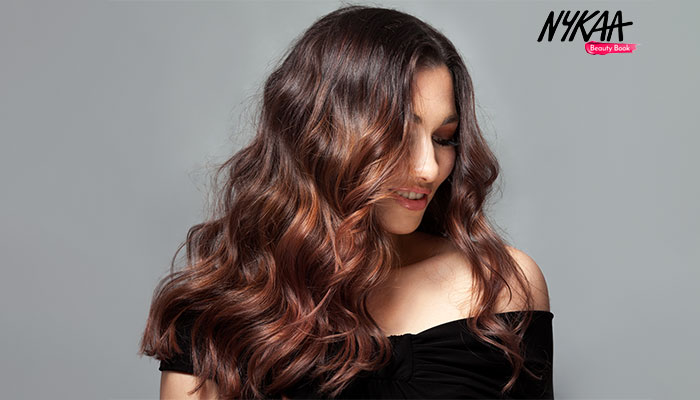 https://www.nykaa.com/beauty-blog/wp-content/uploads/2021/01/Wavy-Hair-Haircuts-And-Hairstyles-To-Inspire-Your-New-Look-_bb_300.jpg