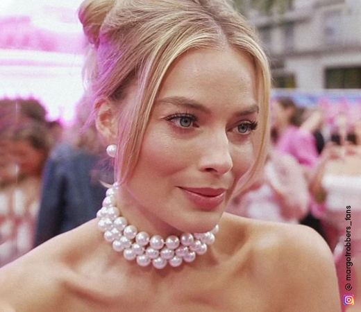 Margot Robbie London Barbie Look