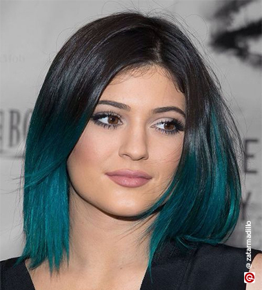 Teal hair colour on Kylie Jenner