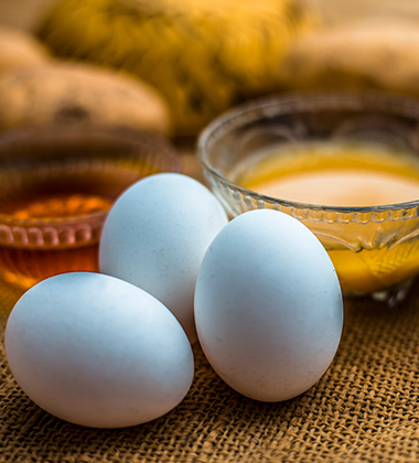 Egg yolk hair mask