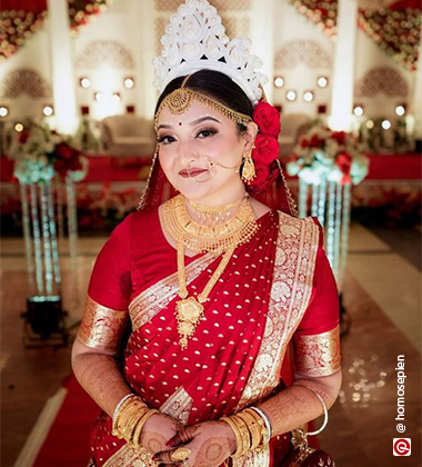 Traditional Bengali bridal hairstyle