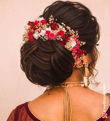 Flower Bun With Baby’s Breath