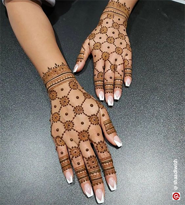 5 Most Beautiful Mehendi Designs For The BFF Of The Bride