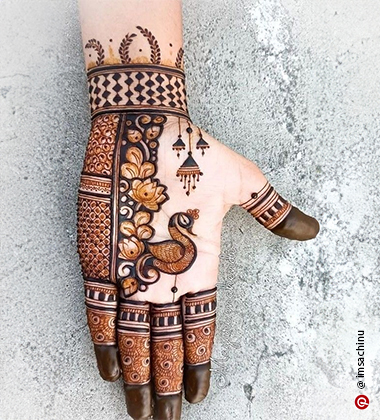 5 Most Beautiful Mehendi Designs For The BFF Of The Bride