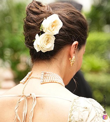 Alia bhatt with roses in her hair