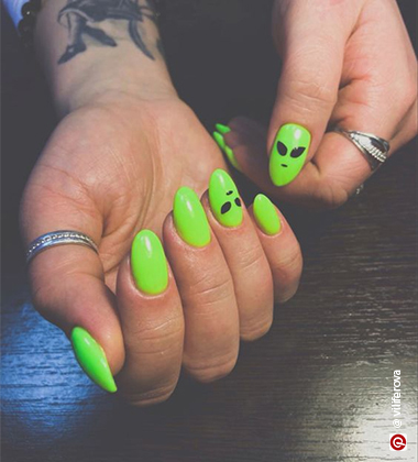 green nail art - Alien Inspired