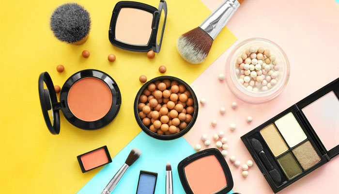 Makeup Essentials - 6 Makeup & Beauty Essentials for Women